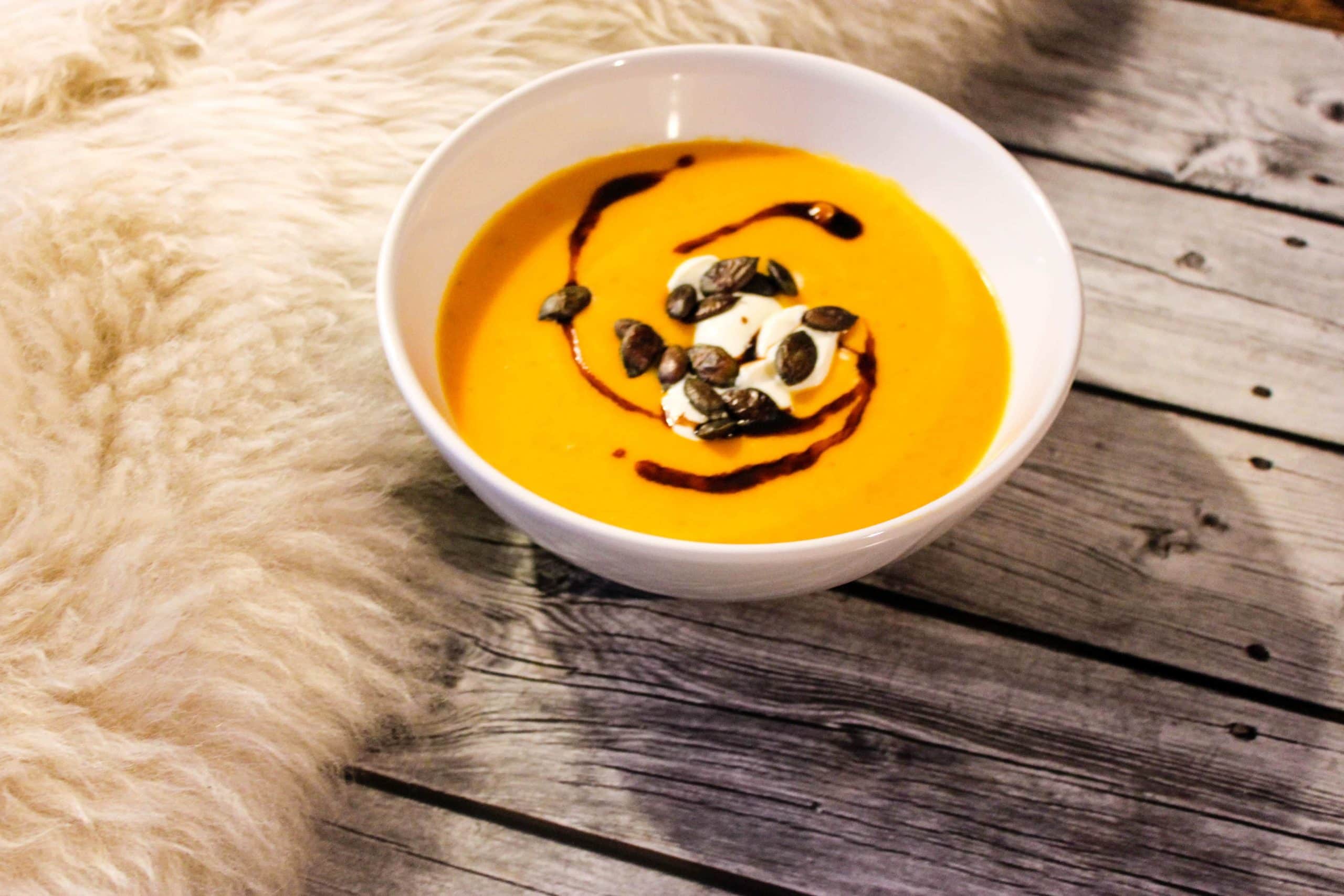 Einfache, herbstliche Kürbissuppe für Kochmuffel