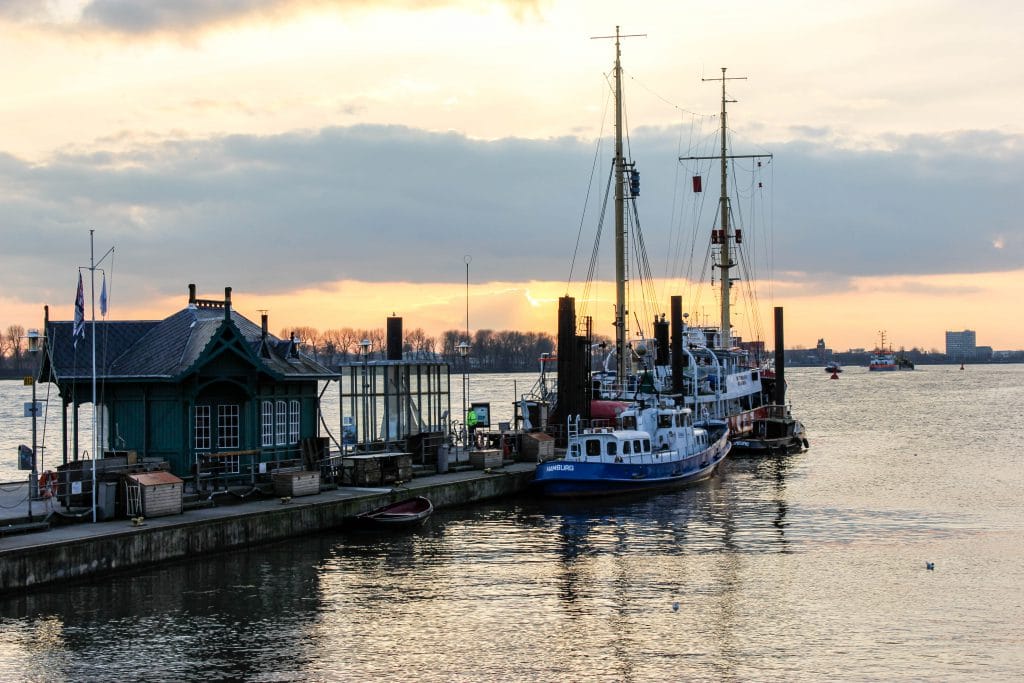 övelgönne & elbstrand museumshafen