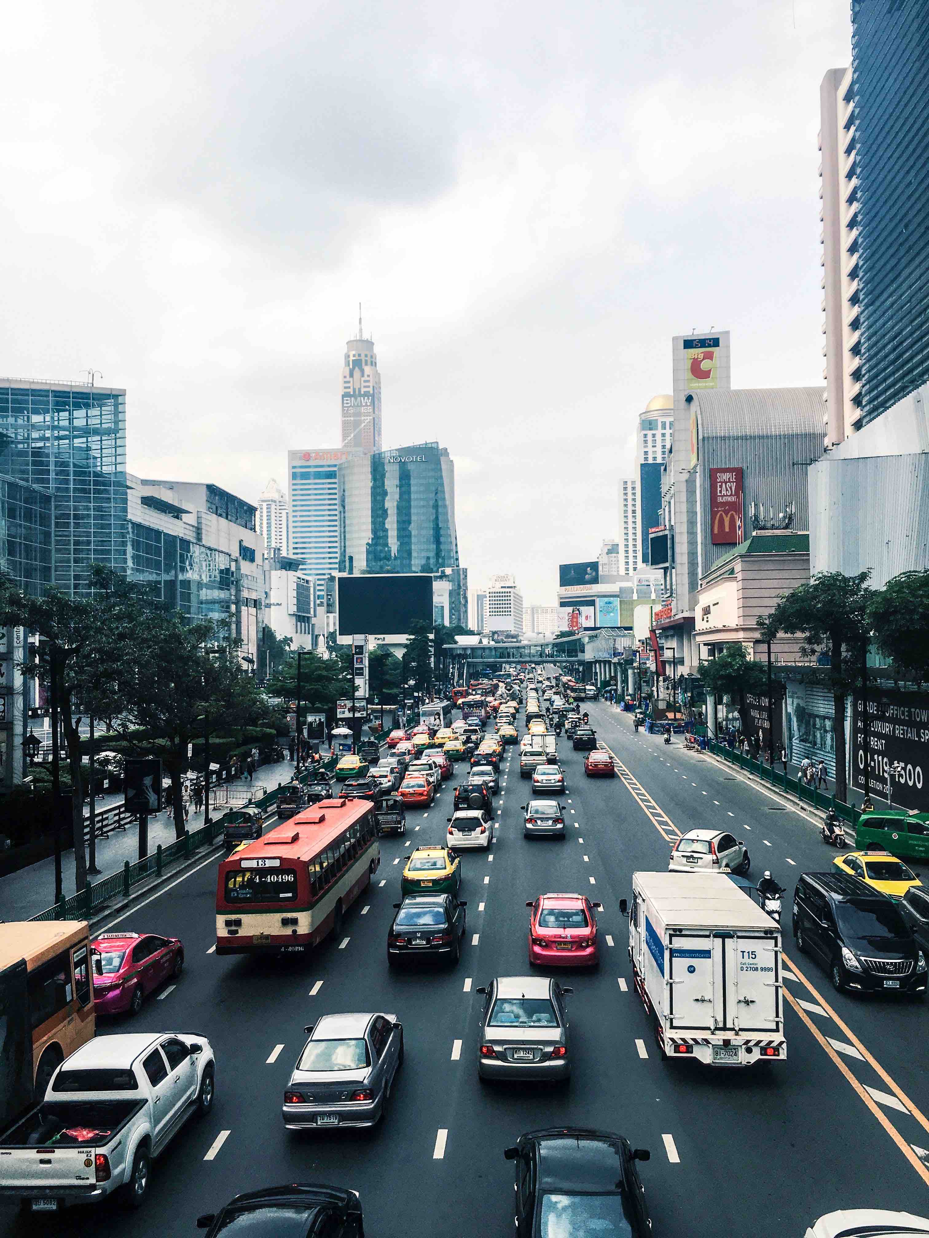 three nights in bangkok straße