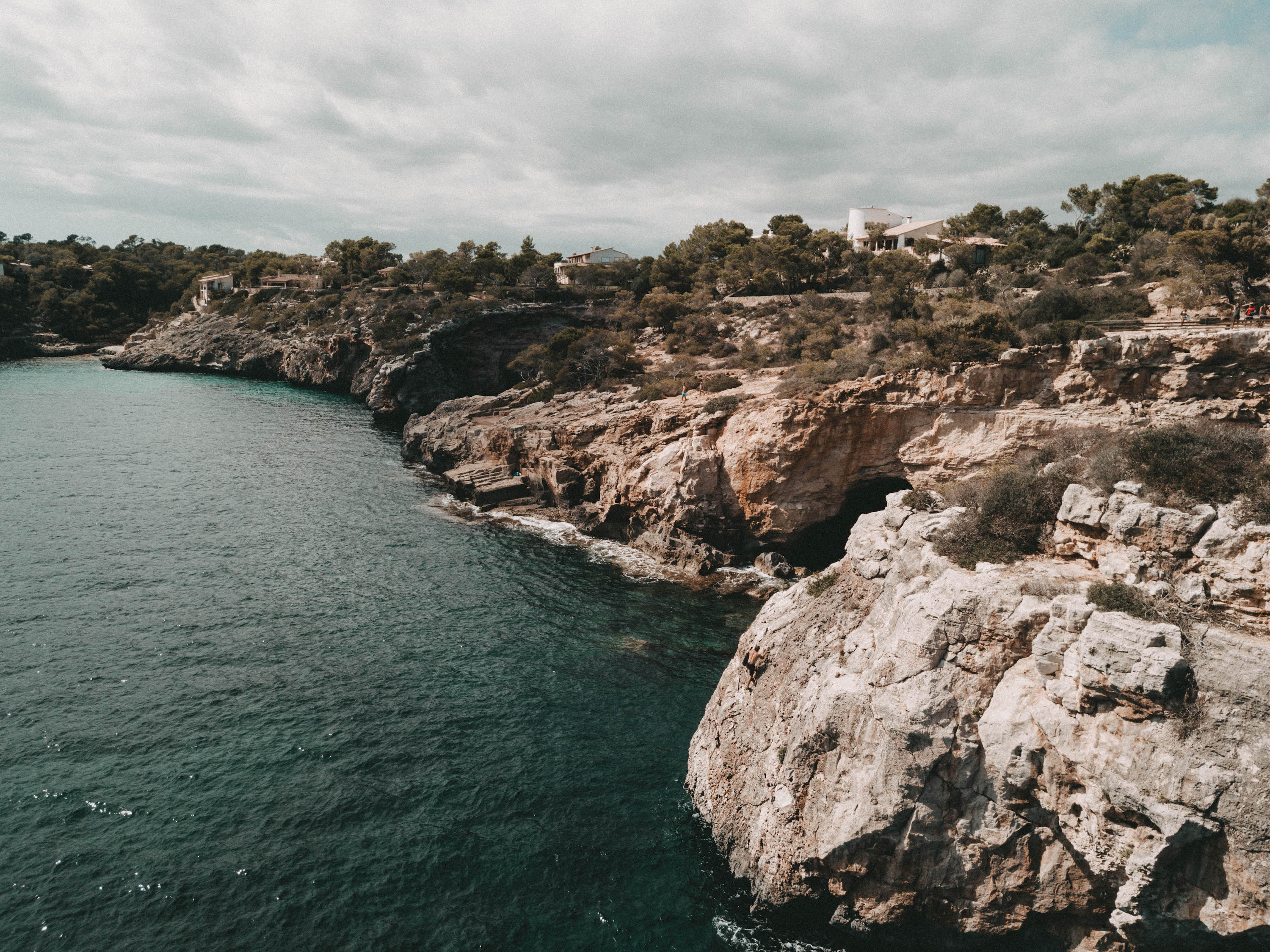 bucht vor santanyi auf mallorca