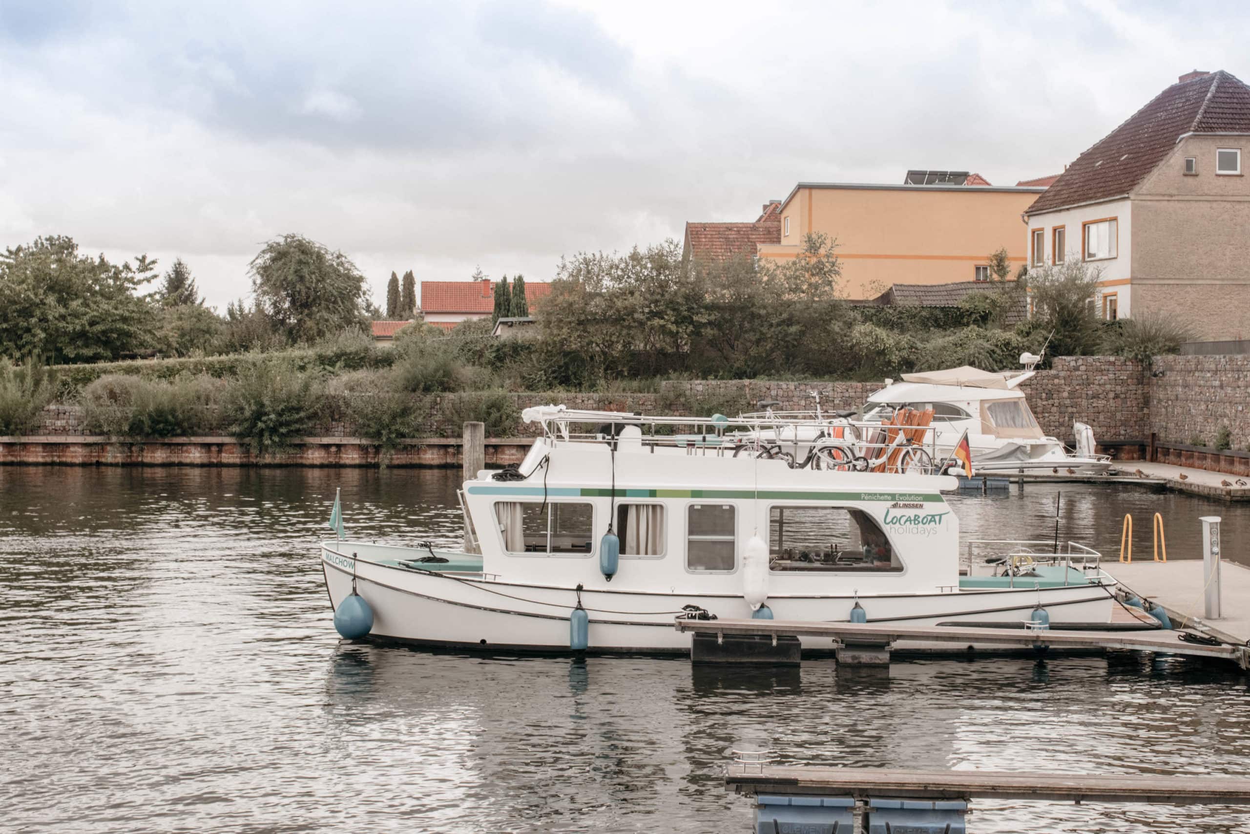 mecklenburgische seenplatte hausboot