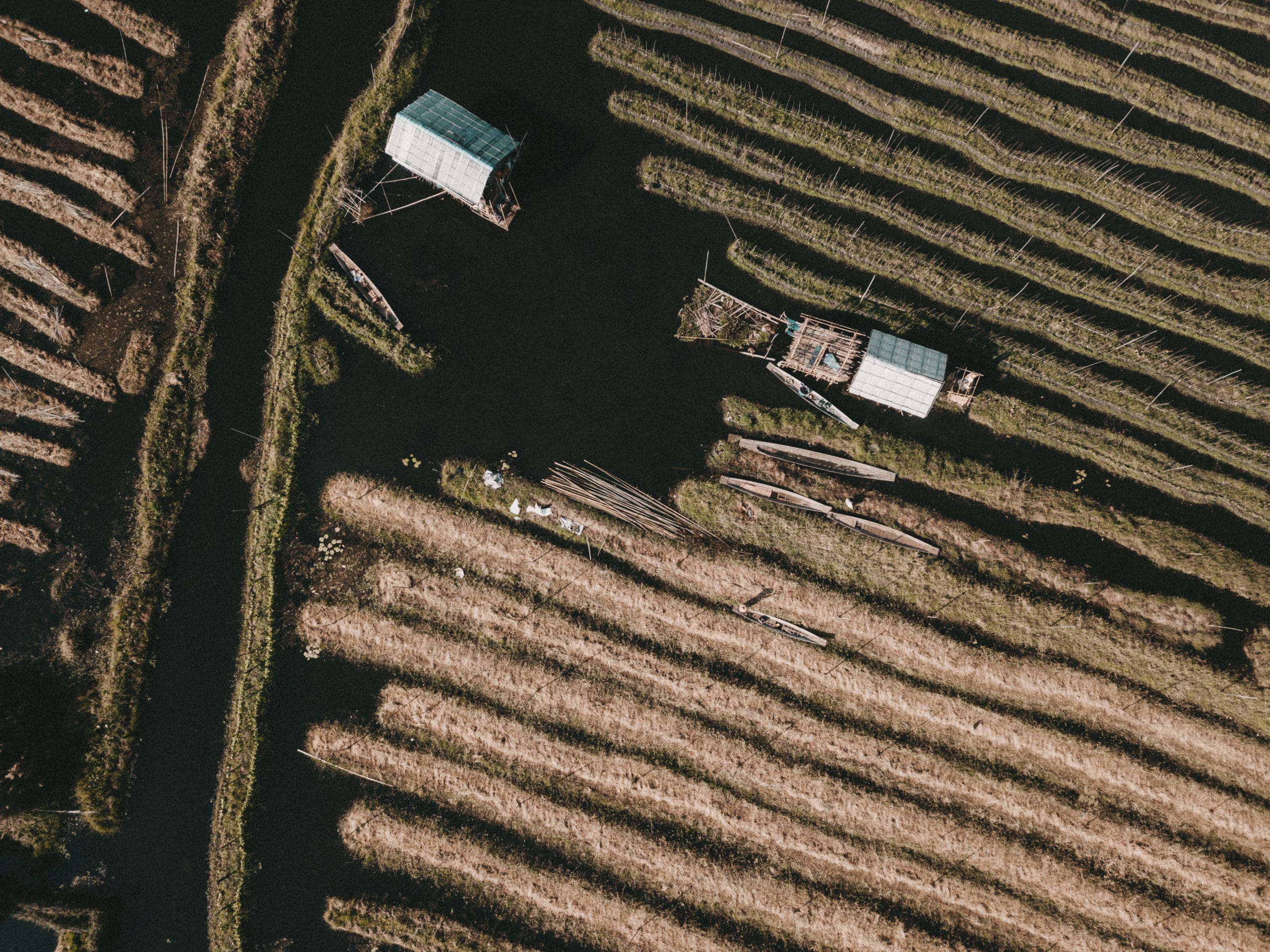 inle lake schwimmende gärten drohnenaufnahme