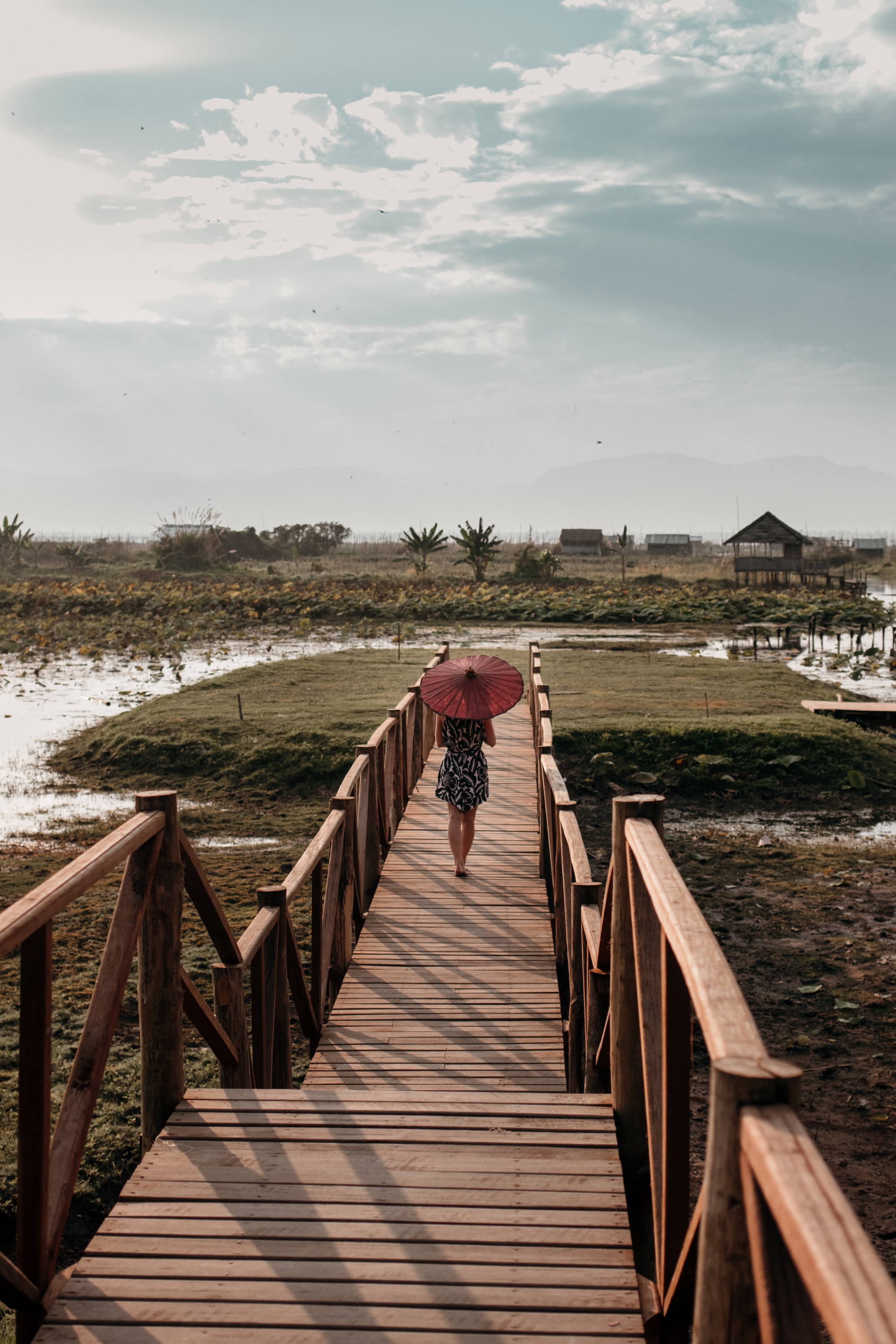 inle lake bootsstieg frau