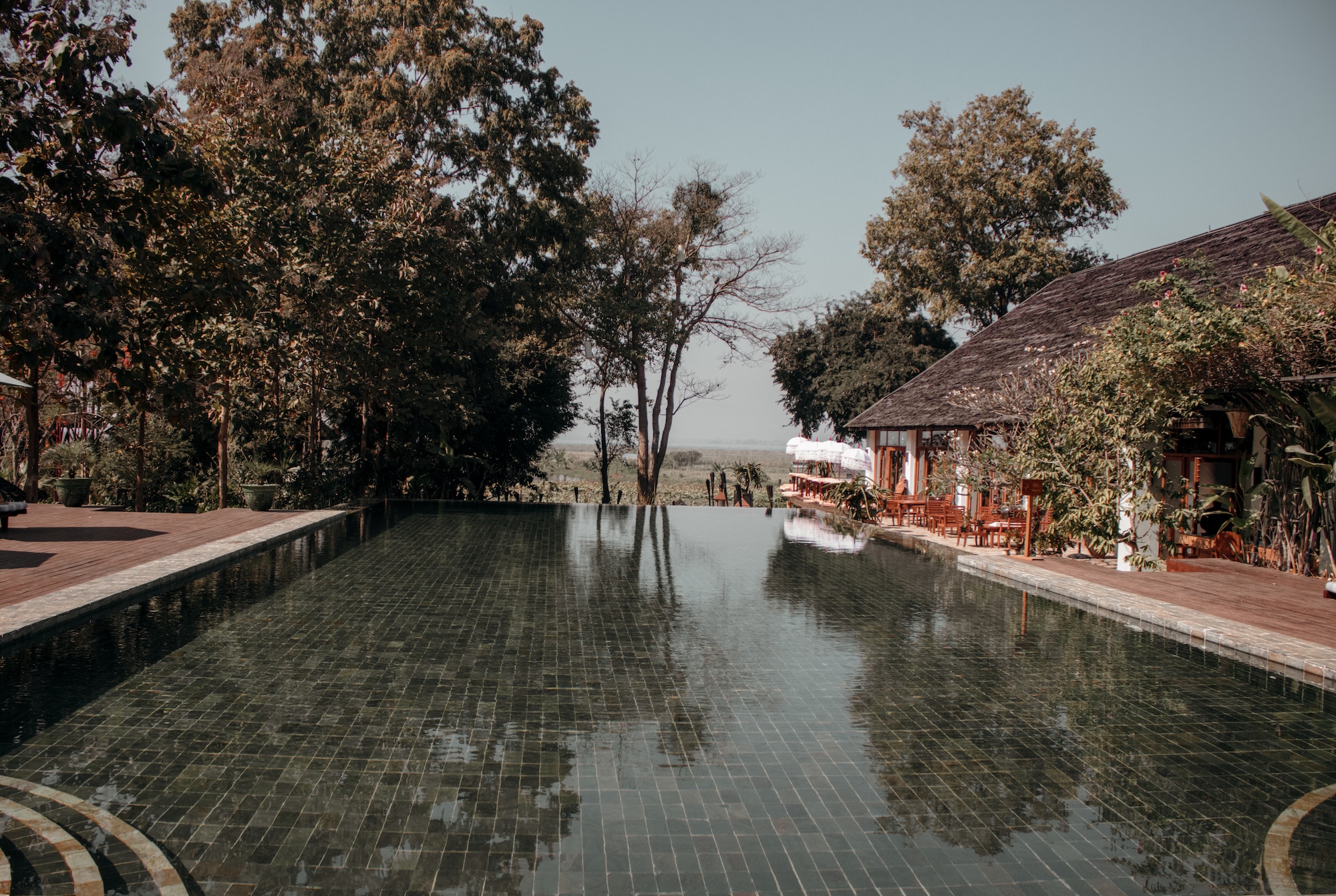 inle lake hotel pool